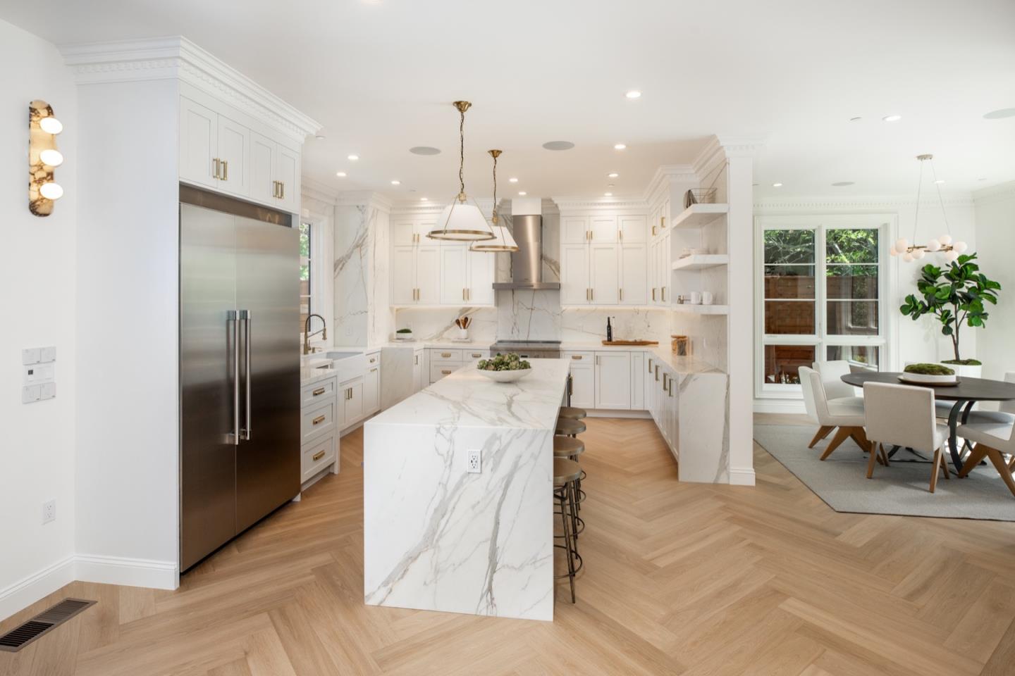 Detail Gallery Image 4 of 21 For 2034 Washington Ave, Redwood City,  CA 94061 - 4 Beds | 4 Baths