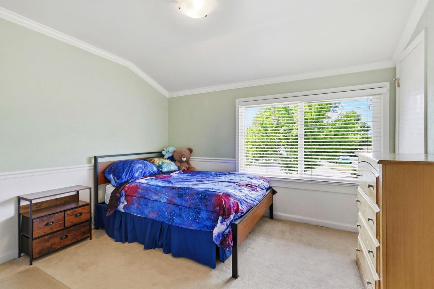 Detail Gallery Image 12 of 27 For 4029 Ross Park Dr, San Jose,  CA 95118 - 4 Beds | 2/1 Baths