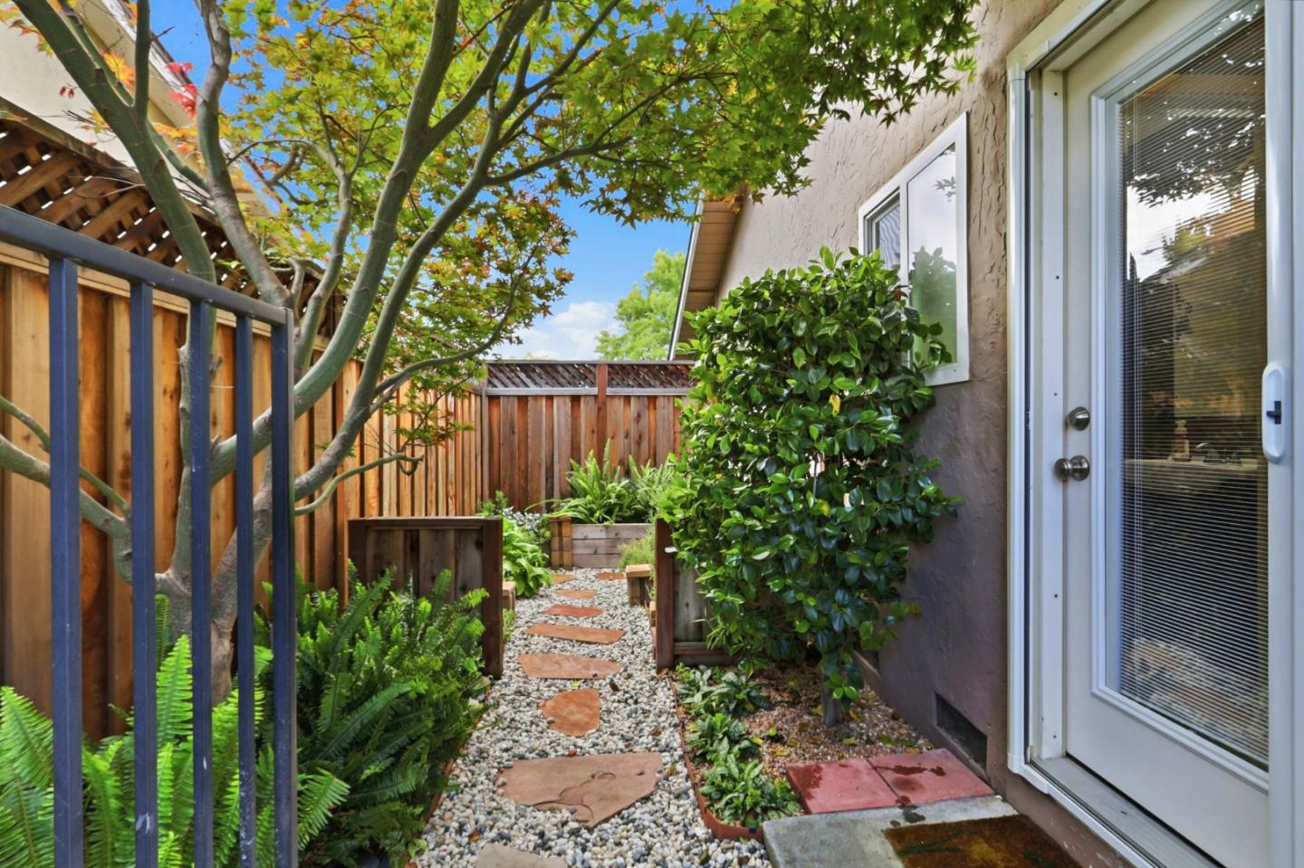 Detail Gallery Image 27 of 27 For 4029 Ross Park Dr, San Jose,  CA 95118 - 4 Beds | 2/1 Baths