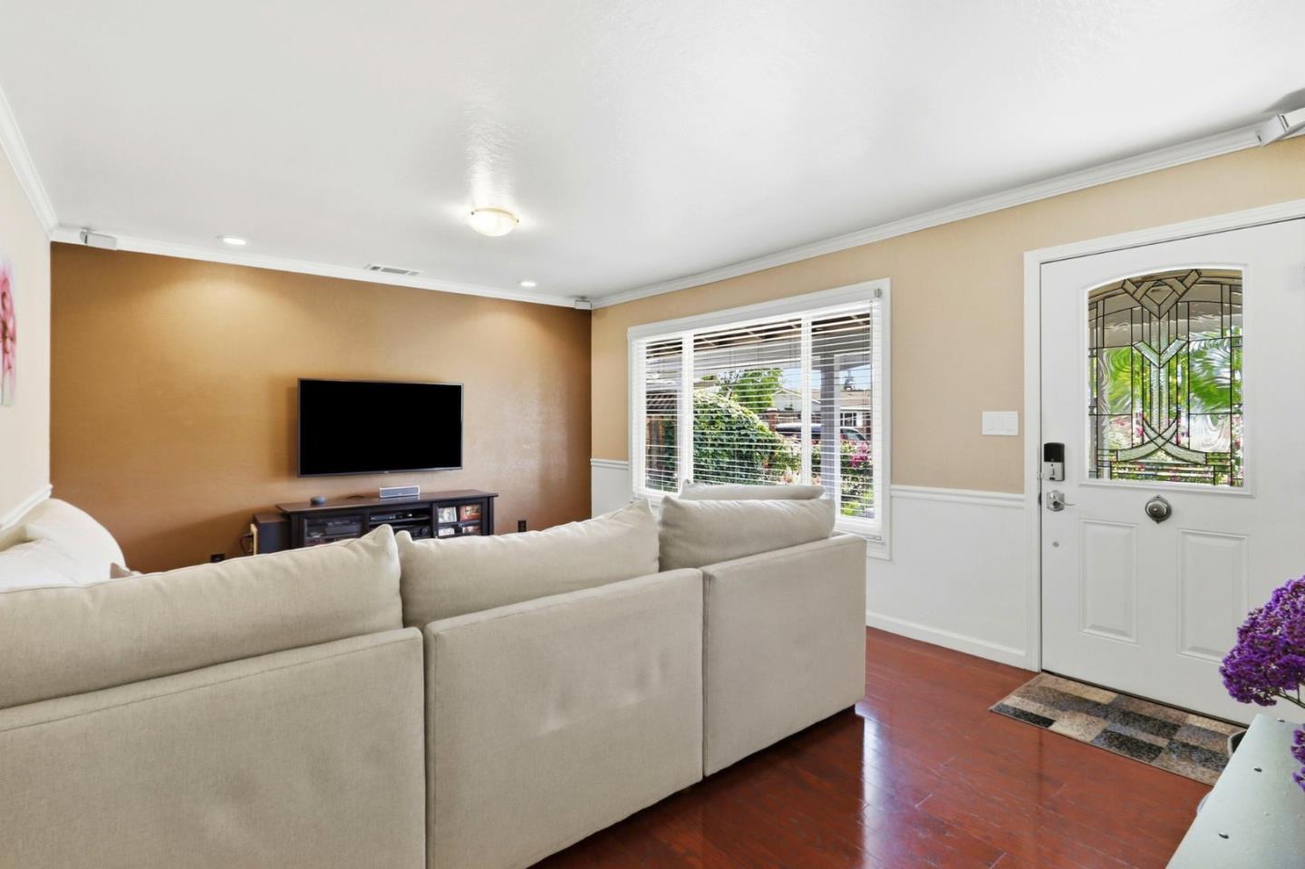 Detail Gallery Image 6 of 27 For 4029 Ross Park Dr, San Jose,  CA 95118 - 4 Beds | 2/1 Baths