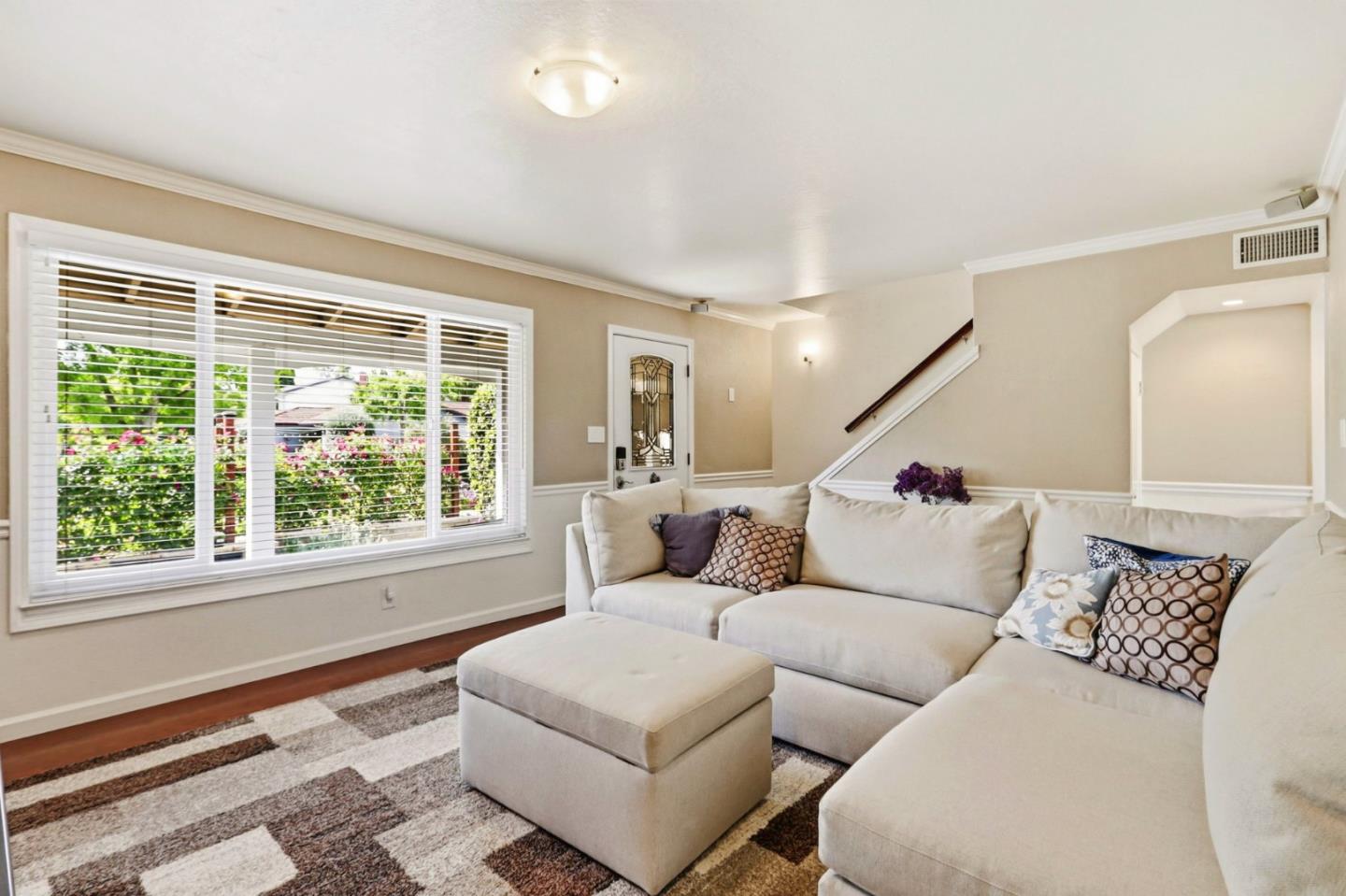 Detail Gallery Image 7 of 27 For 4029 Ross Park Dr, San Jose,  CA 95118 - 4 Beds | 2/1 Baths