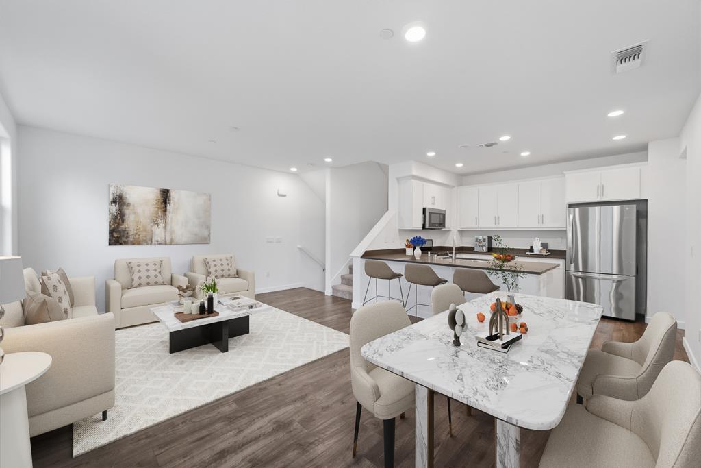 Detail Gallery Image 3 of 31 For 1863 Dobbin Dr, San Jose,  CA 95133 - 3 Beds | 3 Baths