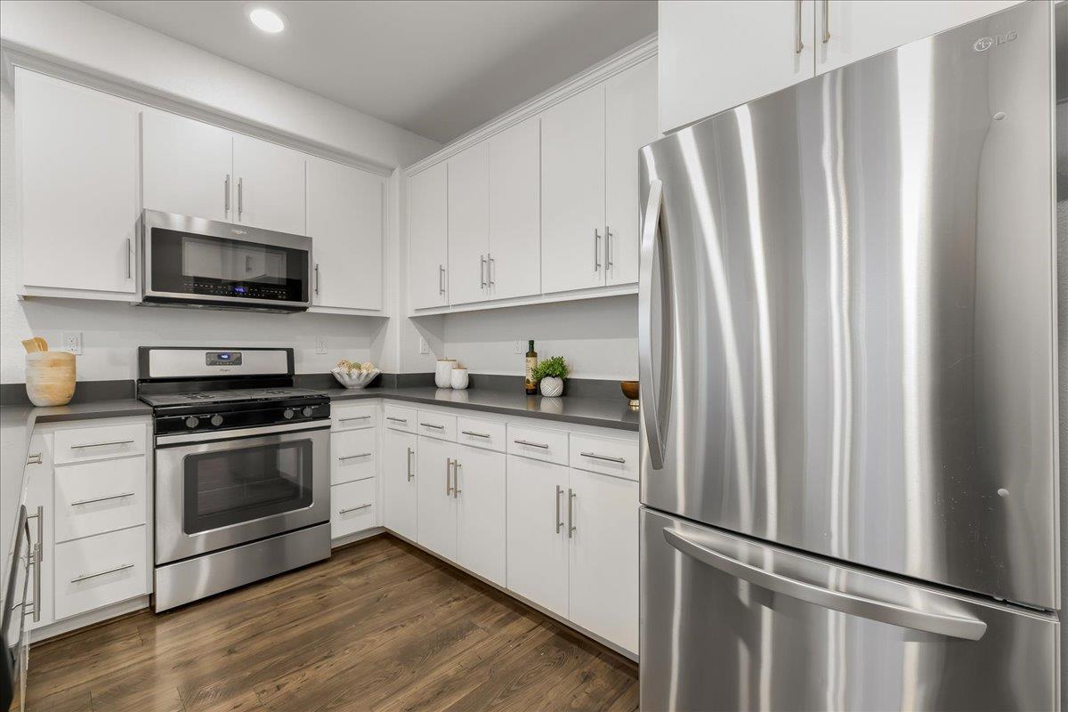 Detail Gallery Image 5 of 31 For 1863 Dobbin Dr, San Jose,  CA 95133 - 3 Beds | 3 Baths