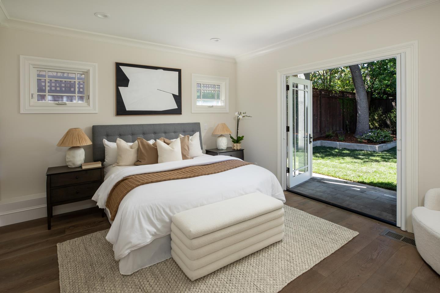 Detail Gallery Image 10 of 19 For 112 Wildwood Ave, San Carlos,  CA 94070 - 4 Beds | 3/1 Baths