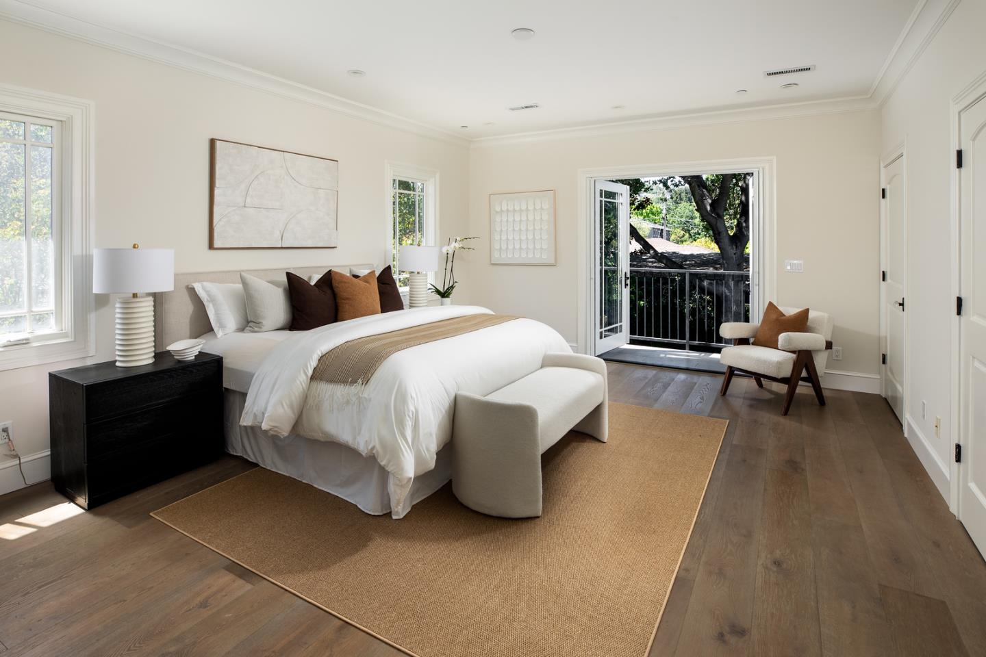 Detail Gallery Image 12 of 19 For 112 Wildwood Ave, San Carlos,  CA 94070 - 4 Beds | 3/1 Baths