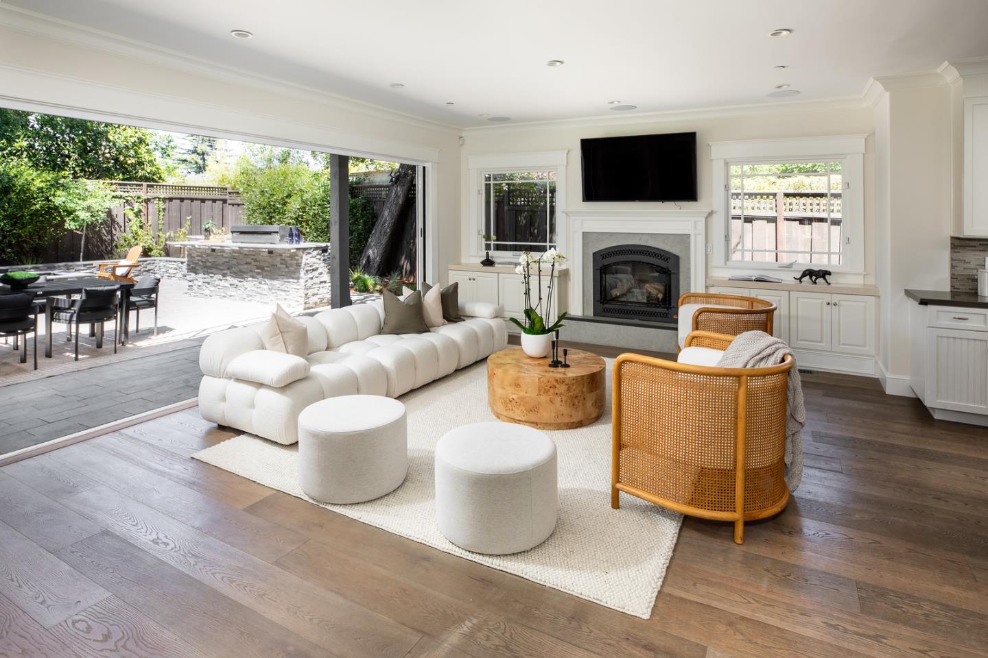 Detail Gallery Image 7 of 19 For 112 Wildwood Ave, San Carlos,  CA 94070 - 4 Beds | 3/1 Baths