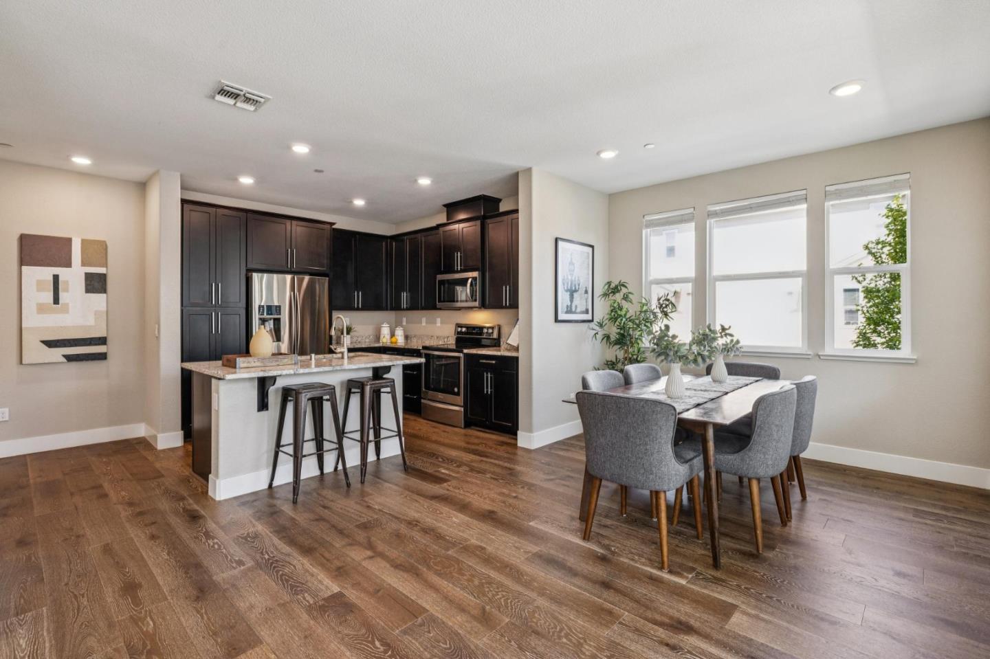 Photo #5: ML82043722 Listing: Photo #5