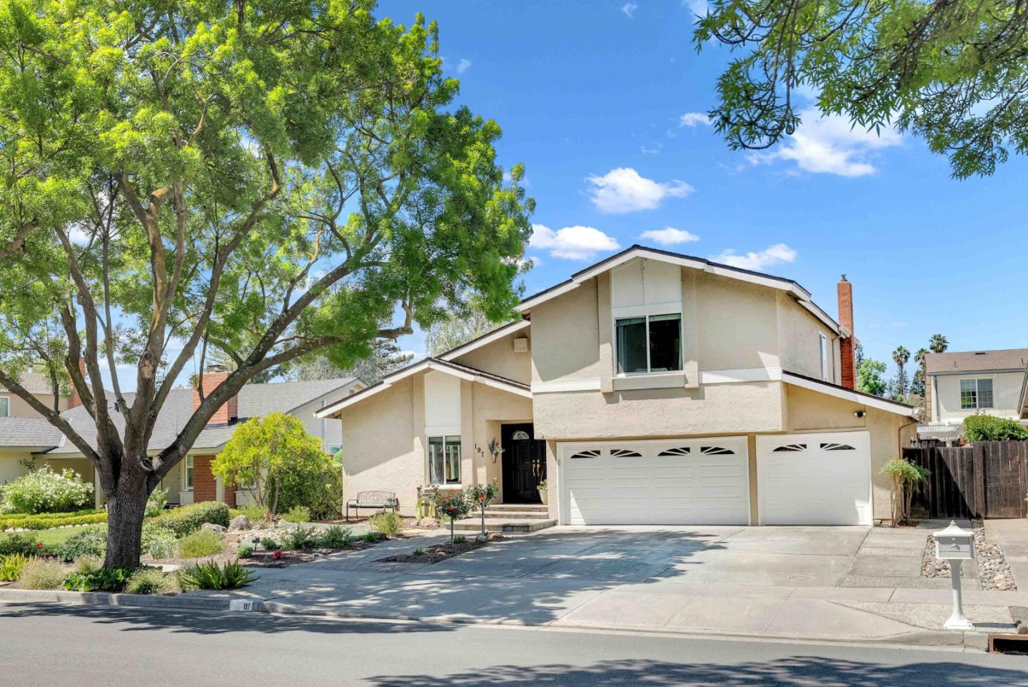 Front Image Thumbnail for ML82043723