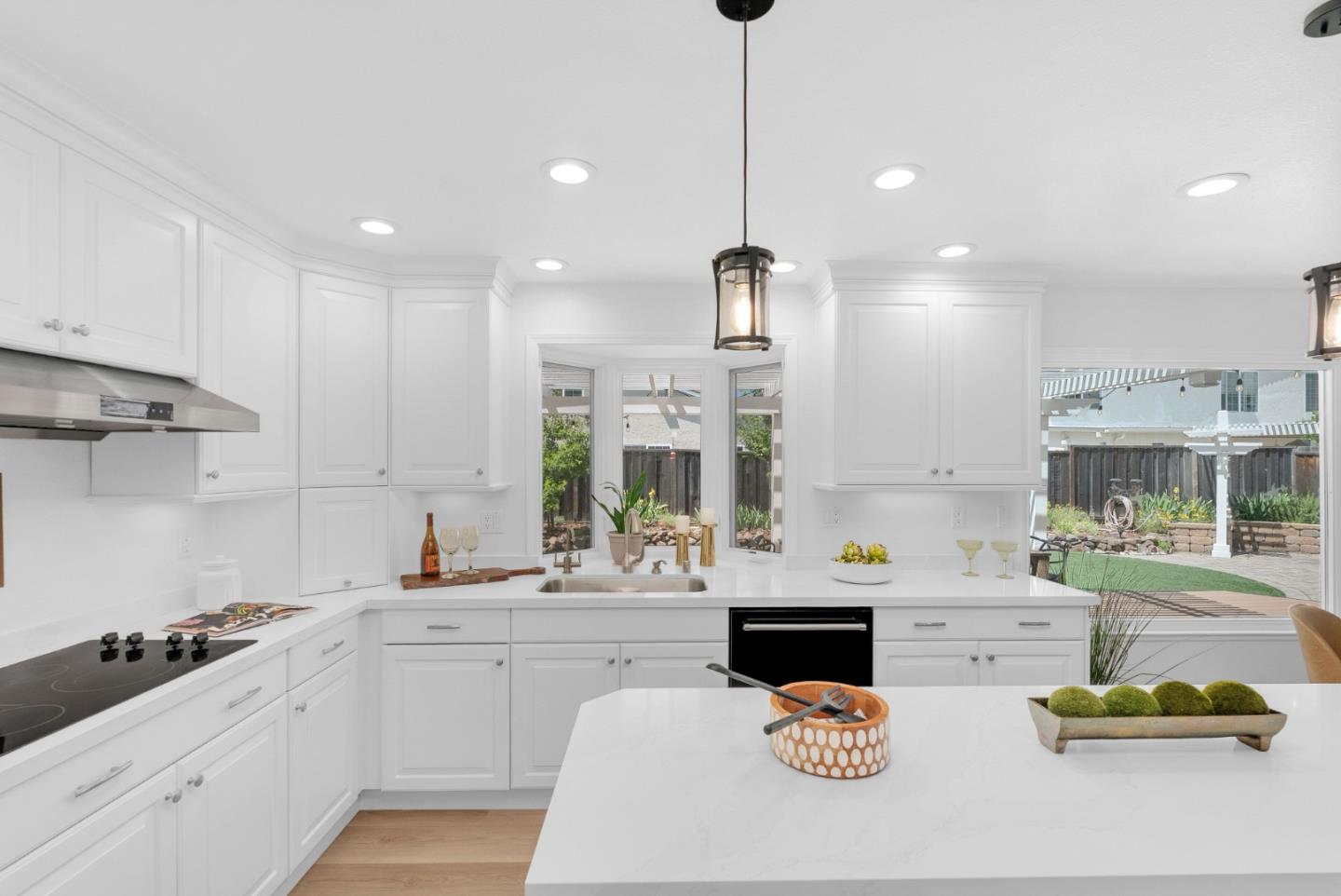 Detail Gallery Image 10 of 51 For 197 Giddings Ct, San Jose,  CA 95139 - 4 Beds | 2/1 Baths