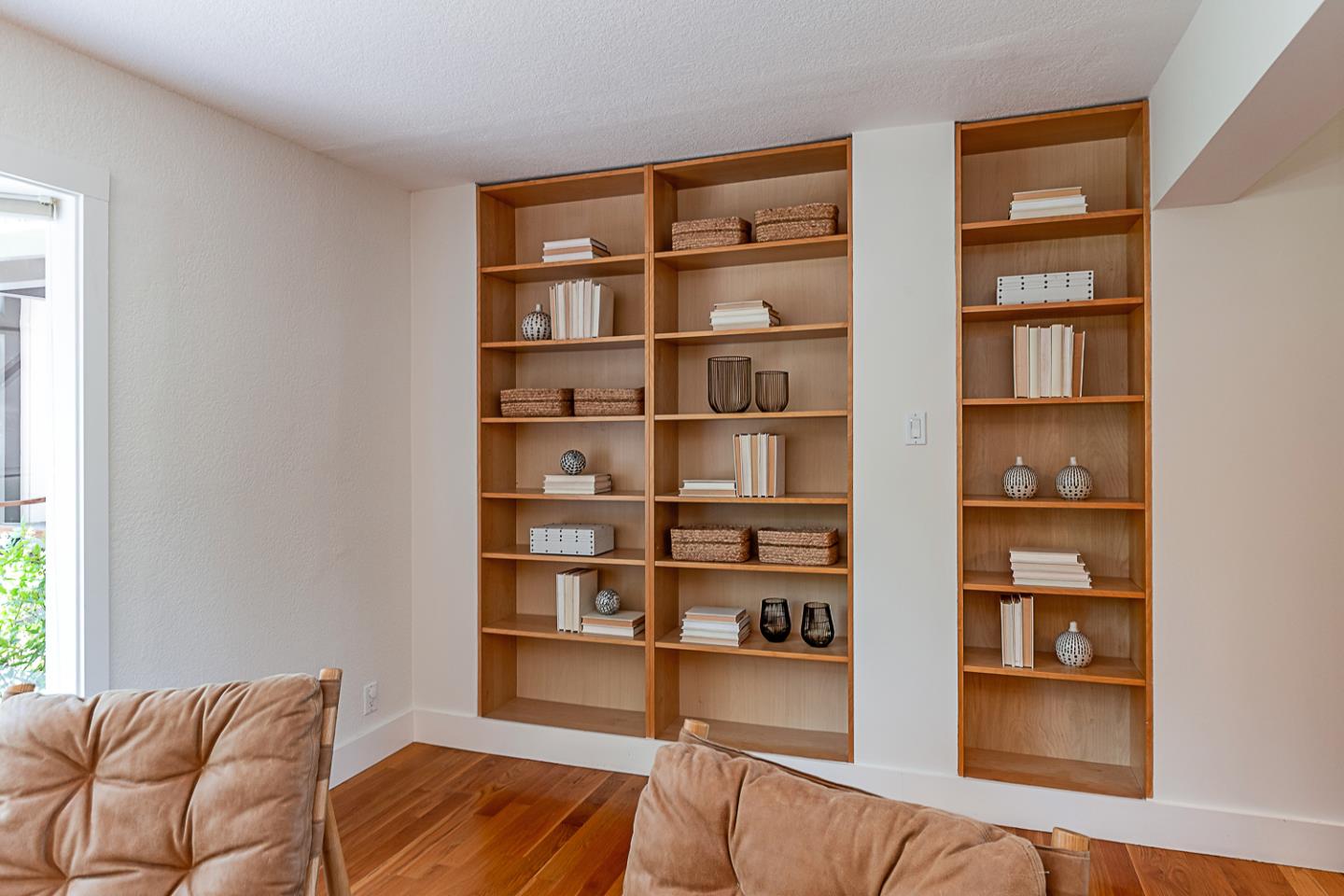 Detail Gallery Image 14 of 34 For 35 Neuman Ln, Woodside,  CA 94062 - 4 Beds | 4 Baths