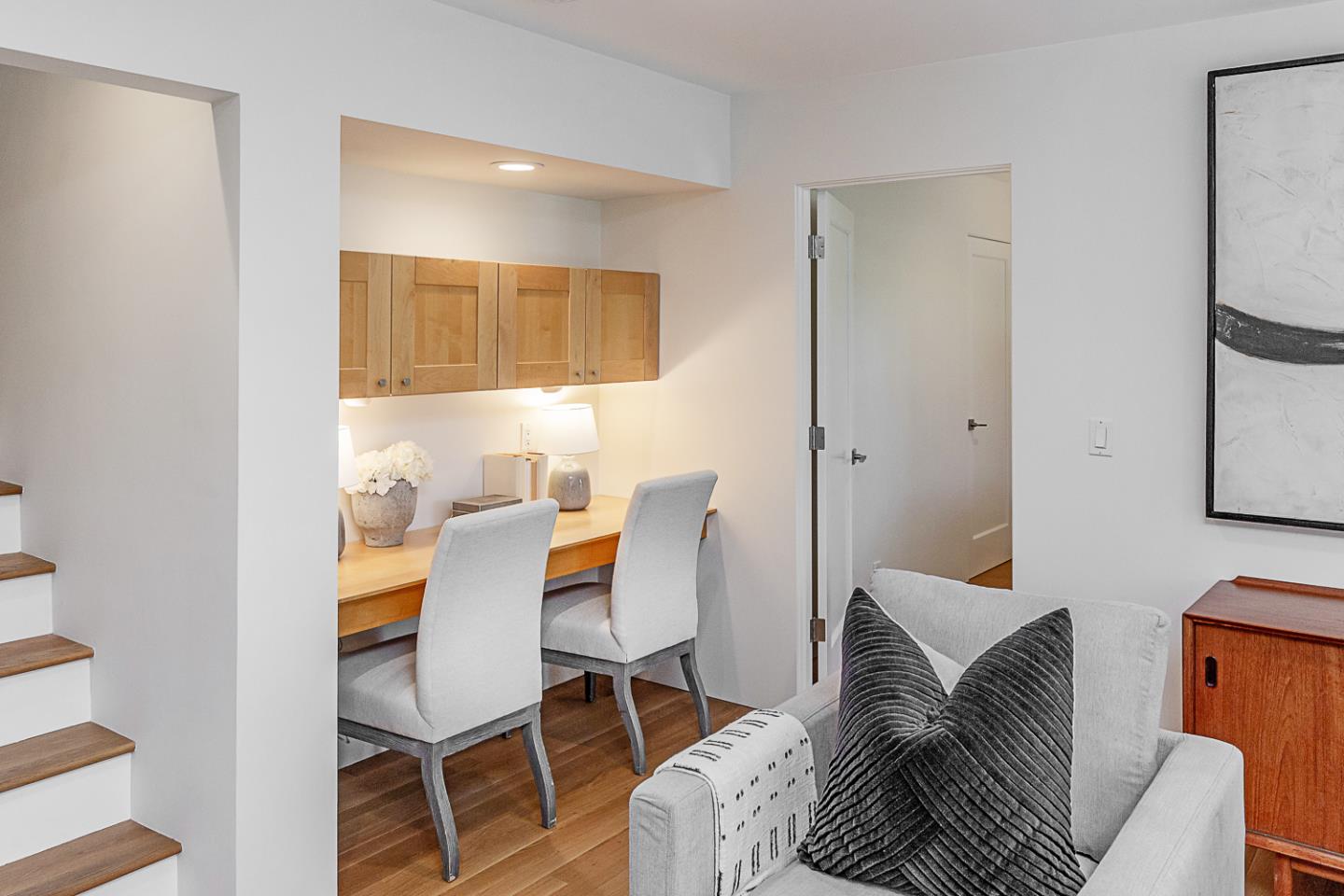 Detail Gallery Image 16 of 34 For 35 Neuman Ln, Woodside,  CA 94062 - 4 Beds | 4 Baths