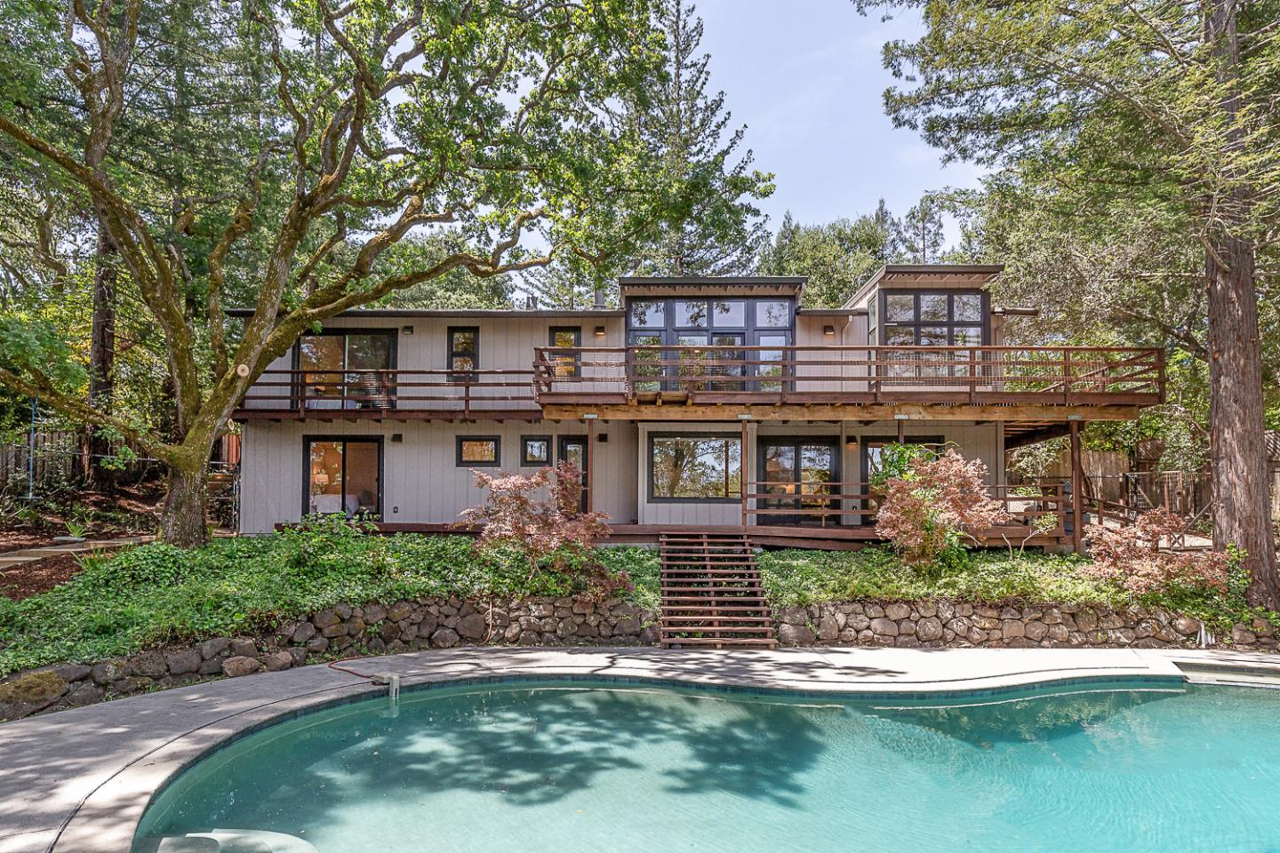 Detail Gallery Image 23 of 34 For 35 Neuman Ln, Woodside,  CA 94062 - 4 Beds | 4 Baths