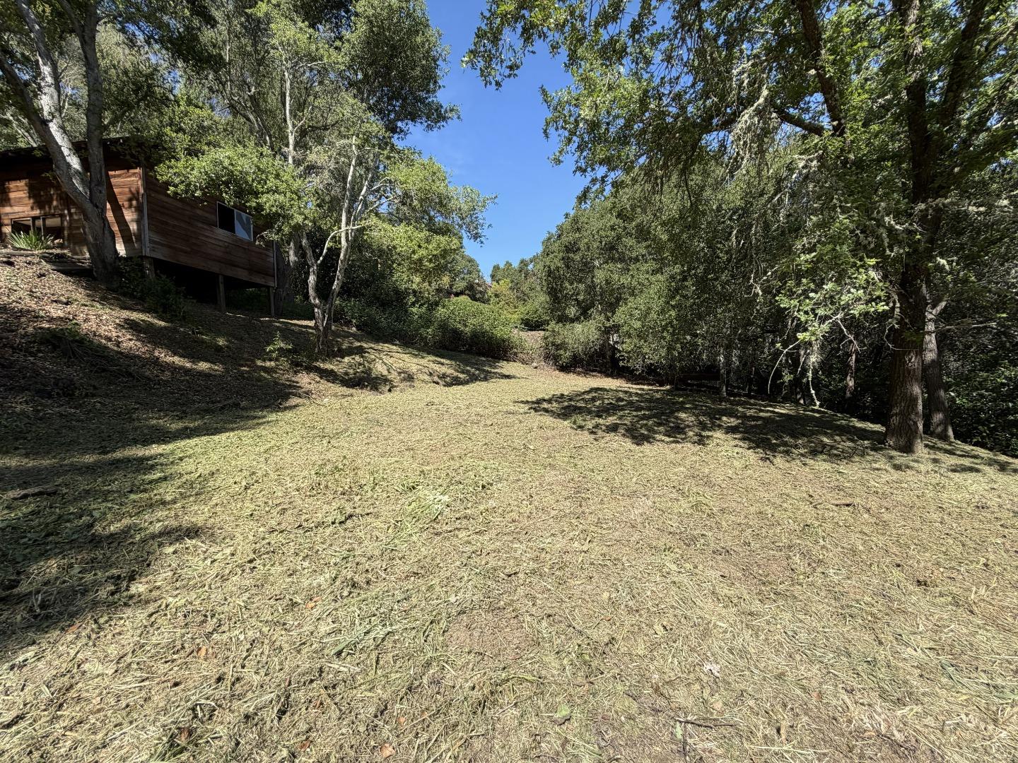 Detail Gallery Image 32 of 34 For 35 Neuman Ln, Woodside,  CA 94062 - 4 Beds | 4 Baths