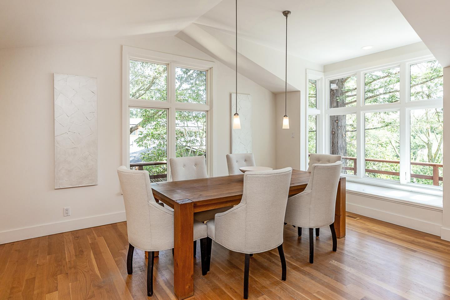 Detail Gallery Image 4 of 34 For 35 Neuman Ln, Woodside,  CA 94062 - 4 Beds | 4 Baths