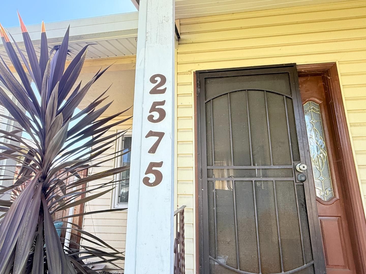 Detail Gallery Image 2 of 29 For 2575 Gumdrop Dr, San Jose,  CA 95148 - 4 Beds | 2/1 Baths