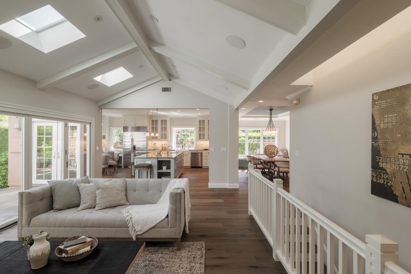 Detail Gallery Image 10 of 49 For 1205 Woodland Ave, Menlo Park,  CA 94025 - 5 Beds | 3 Baths