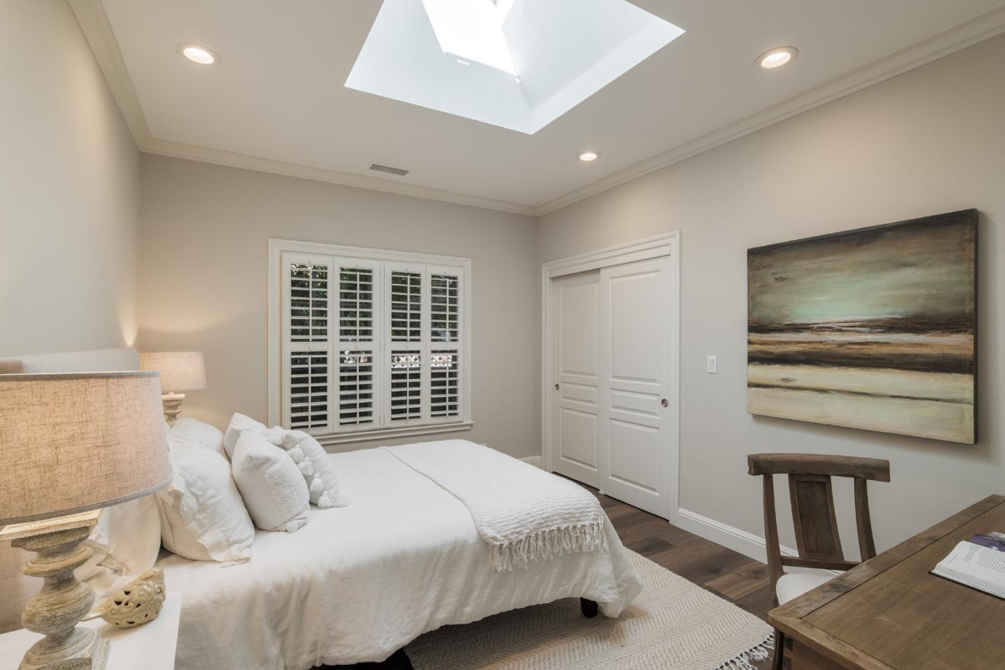 Detail Gallery Image 24 of 49 For 1205 Woodland Ave, Menlo Park,  CA 94025 - 5 Beds | 3 Baths