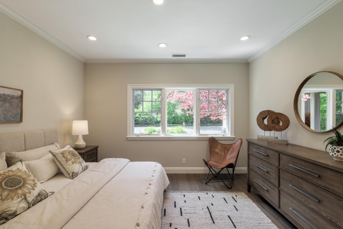 Detail Gallery Image 29 of 49 For 1205 Woodland Ave, Menlo Park,  CA 94025 - 5 Beds | 3 Baths