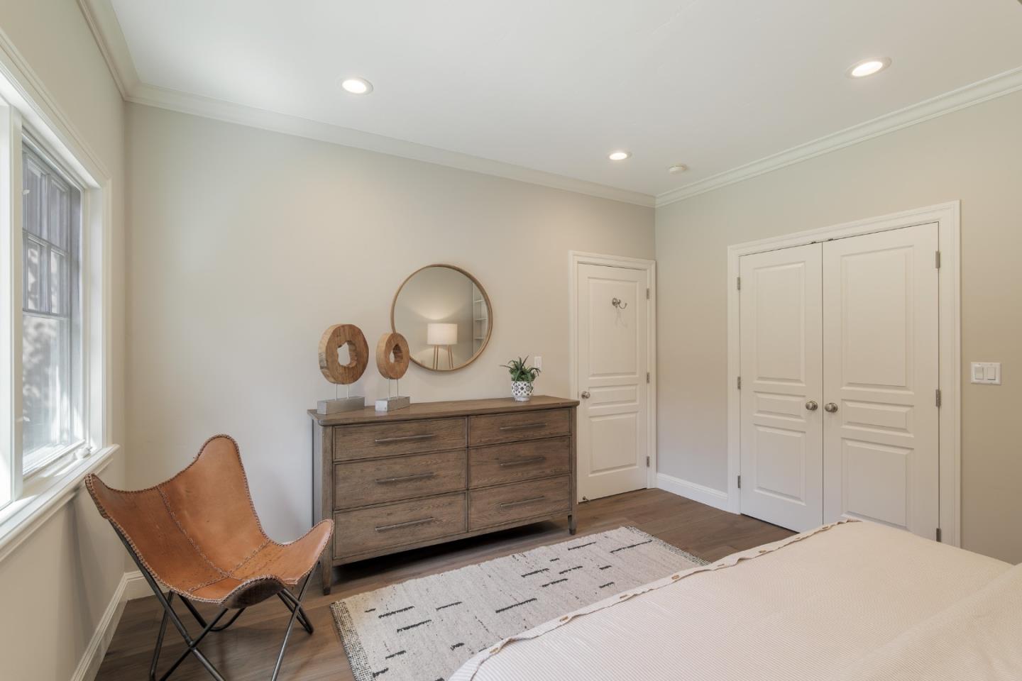 Detail Gallery Image 30 of 49 For 1205 Woodland Ave, Menlo Park,  CA 94025 - 5 Beds | 3 Baths