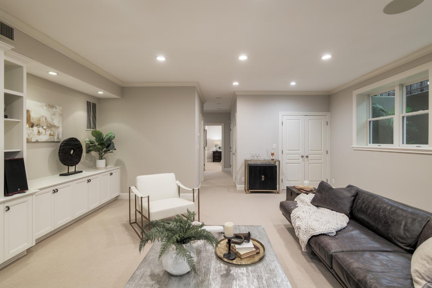 Detail Gallery Image 33 of 49 For 1205 Woodland Ave, Menlo Park,  CA 94025 - 5 Beds | 3 Baths