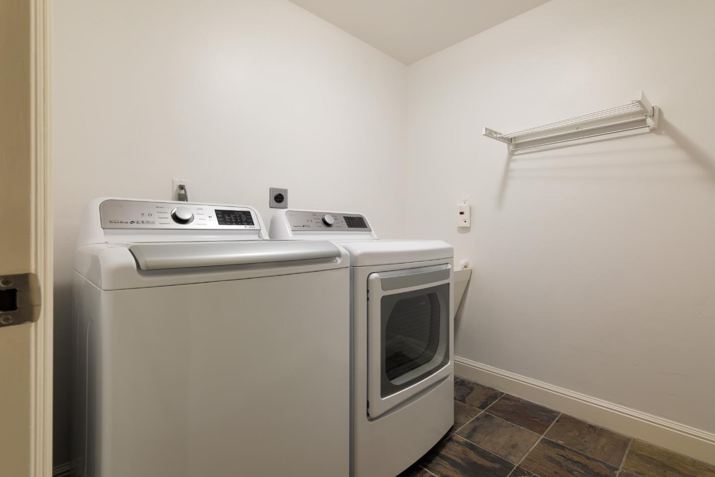 Detail Gallery Image 39 of 49 For 1205 Woodland Ave, Menlo Park,  CA 94025 - 5 Beds | 3 Baths