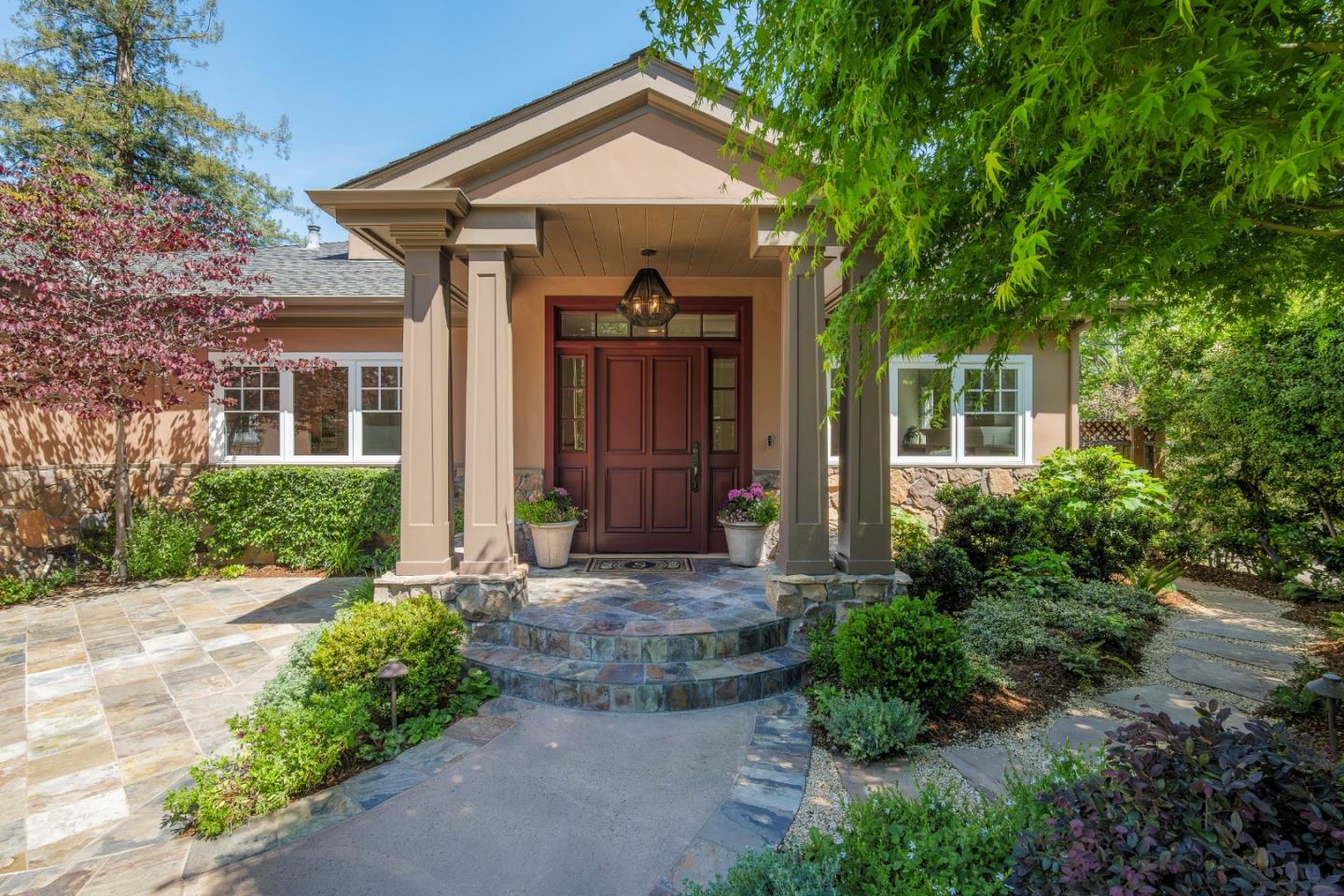 Detail Gallery Image 4 of 49 For 1205 Woodland Ave, Menlo Park,  CA 94025 - 5 Beds | 3 Baths