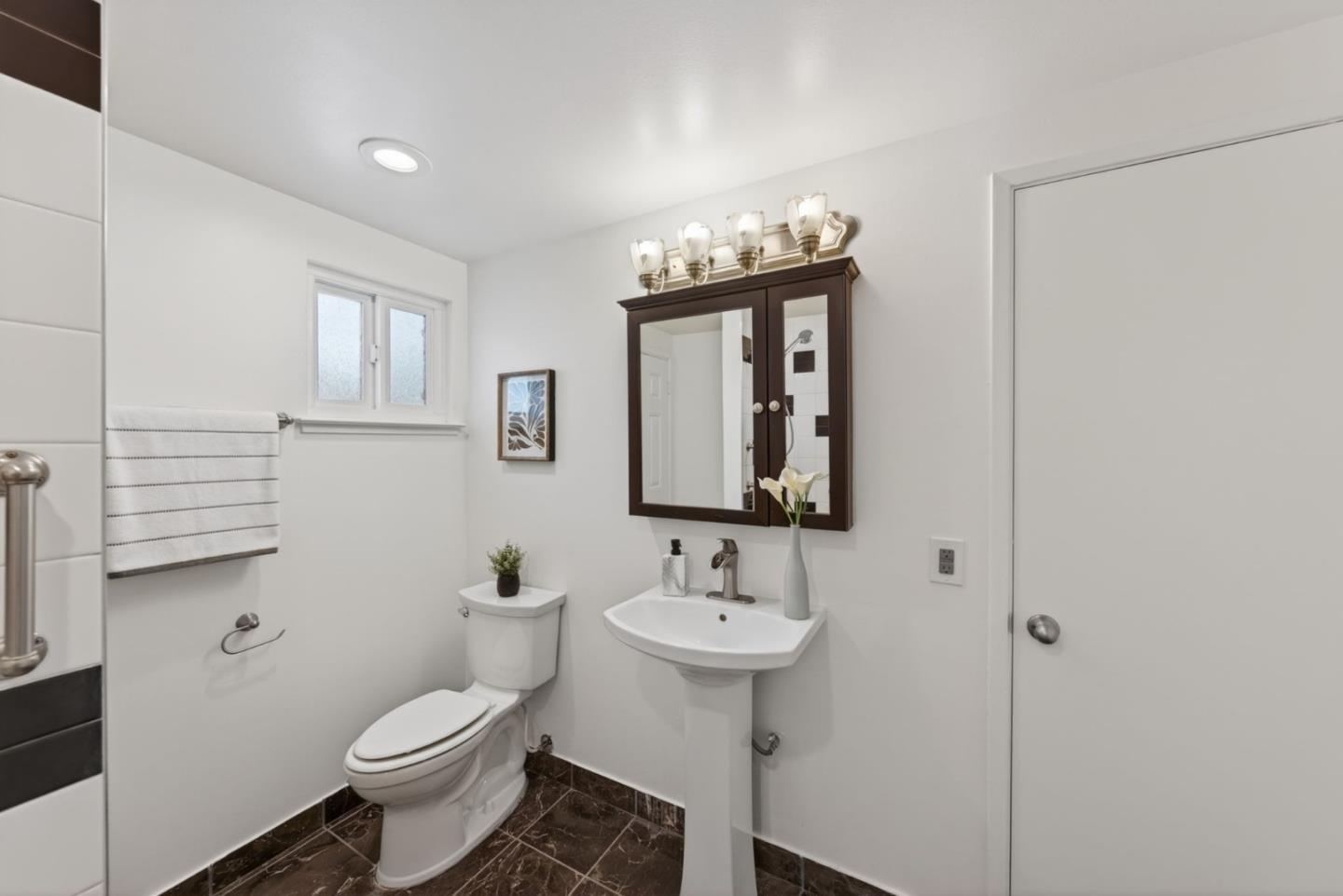 Detail Gallery Image 24 of 33 For 1321 Fernwood Ln, Gilroy,  CA 95020 - 4 Beds | 2 Baths