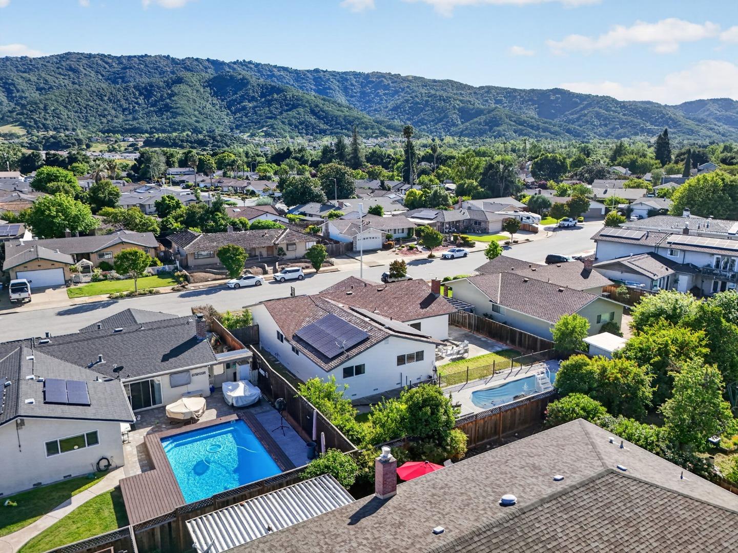 Detail Gallery Image 33 of 33 For 1321 Fernwood Ln, Gilroy,  CA 95020 - 4 Beds | 2 Baths