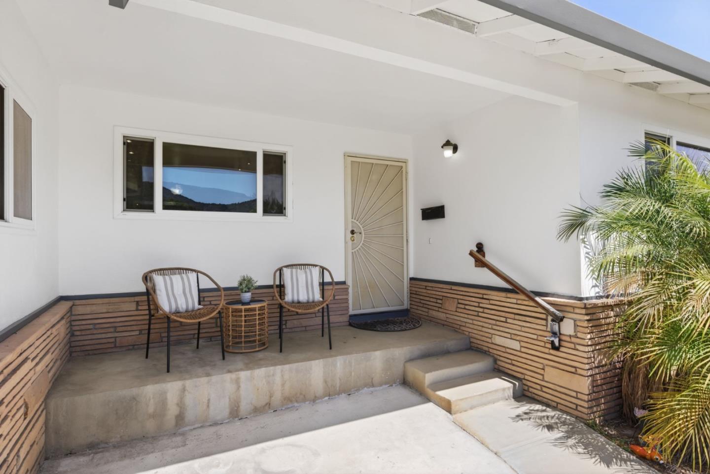 Detail Gallery Image 4 of 33 For 1321 Fernwood Ln, Gilroy,  CA 95020 - 4 Beds | 2 Baths