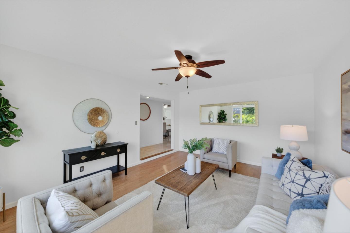 Detail Gallery Image 7 of 33 For 1321 Fernwood Ln, Gilroy,  CA 95020 - 4 Beds | 2 Baths