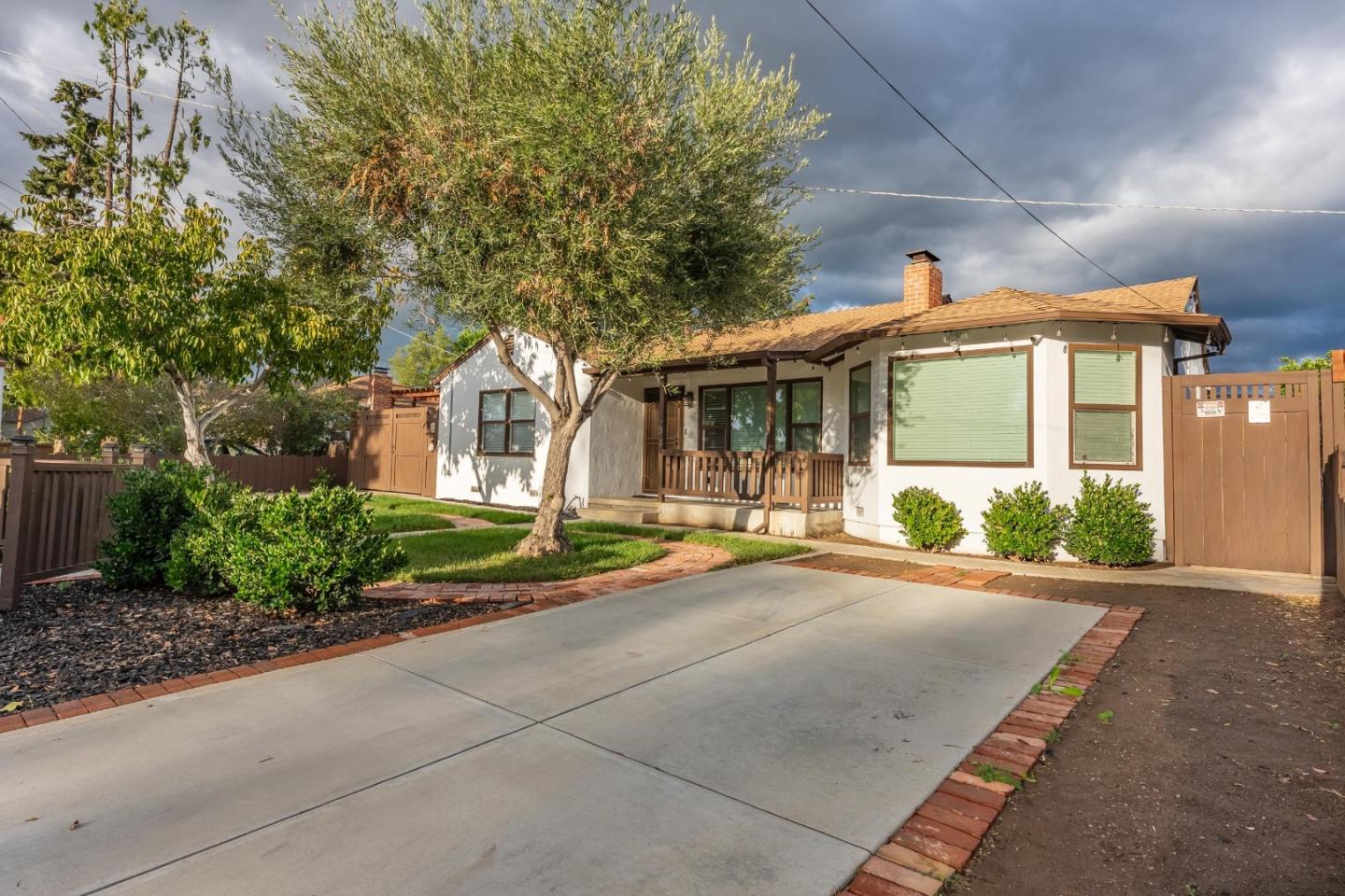 Detail Gallery Image 2 of 32 For 314 Lyndale Ave, San Jose,  CA 95127 - 3 Beds | 2 Baths