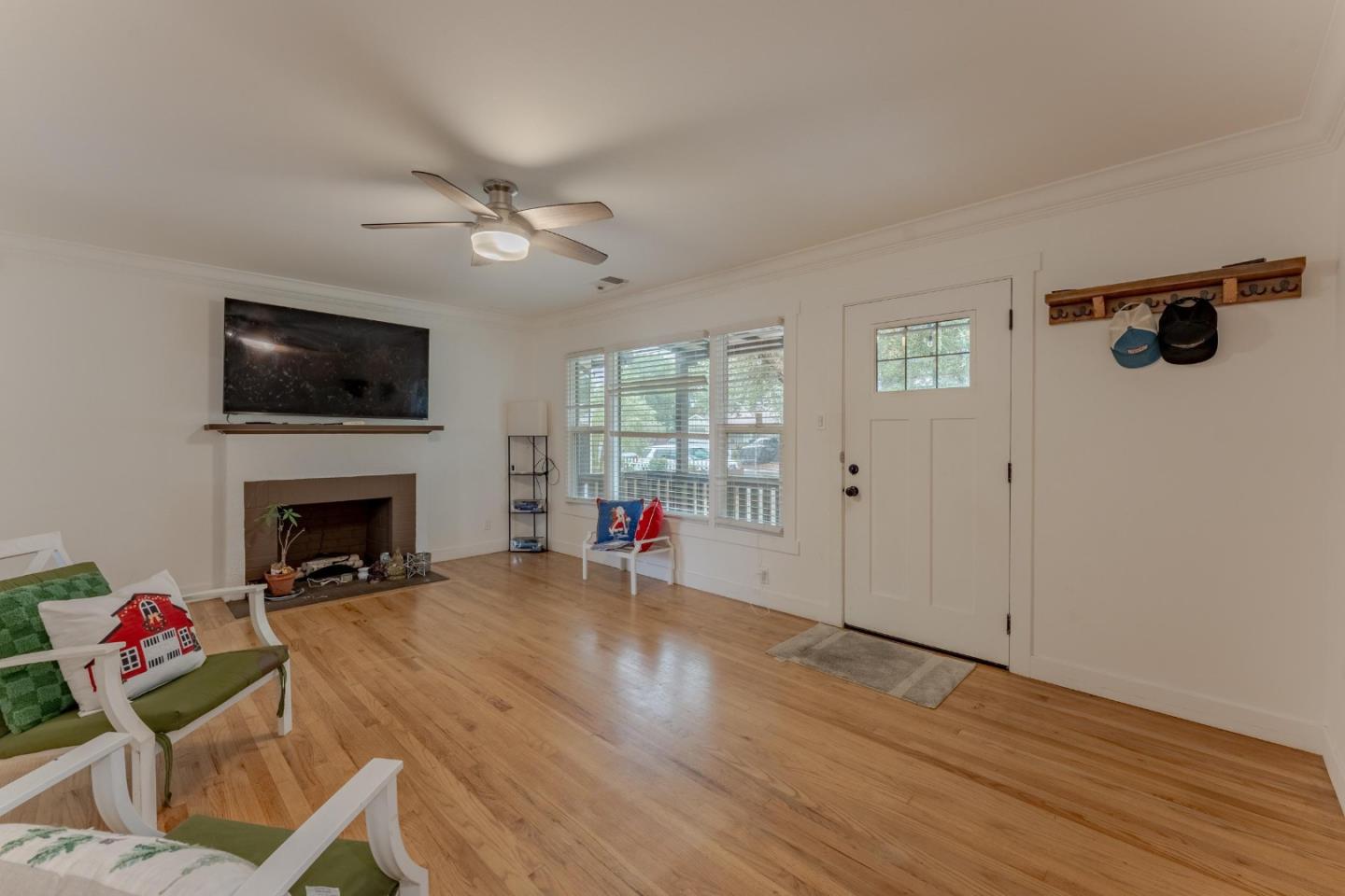 Detail Gallery Image 4 of 32 For 314 Lyndale Ave, San Jose,  CA 95127 - 3 Beds | 2 Baths