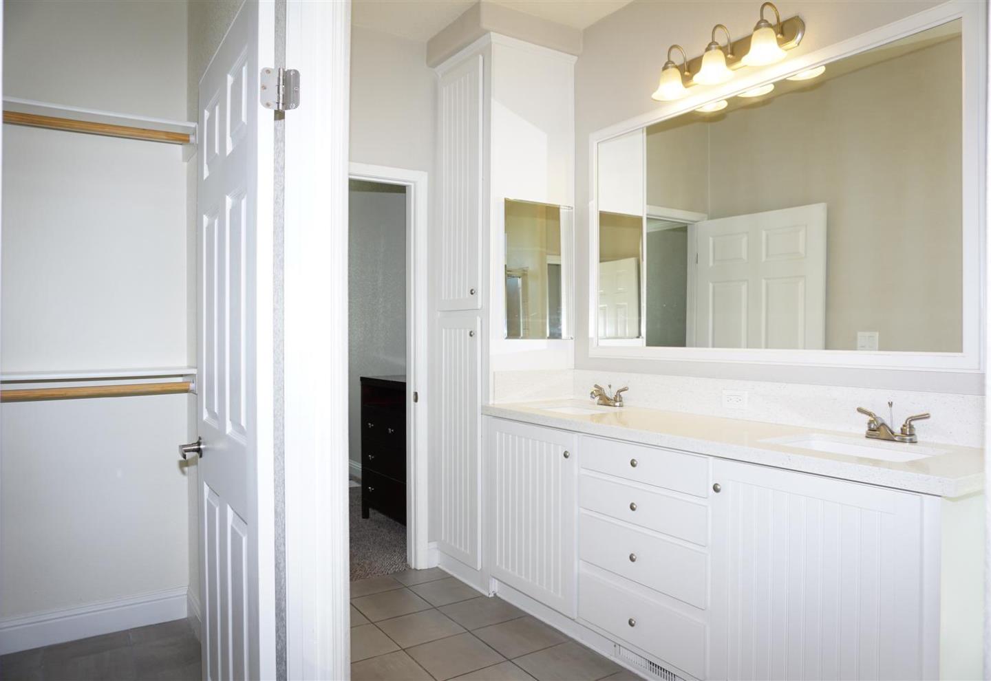Detail Gallery Image 16 of 28 For 1225 Vienna Dr #391,  Sunnyvale,  CA 94089 - 3 Beds | 2 Baths