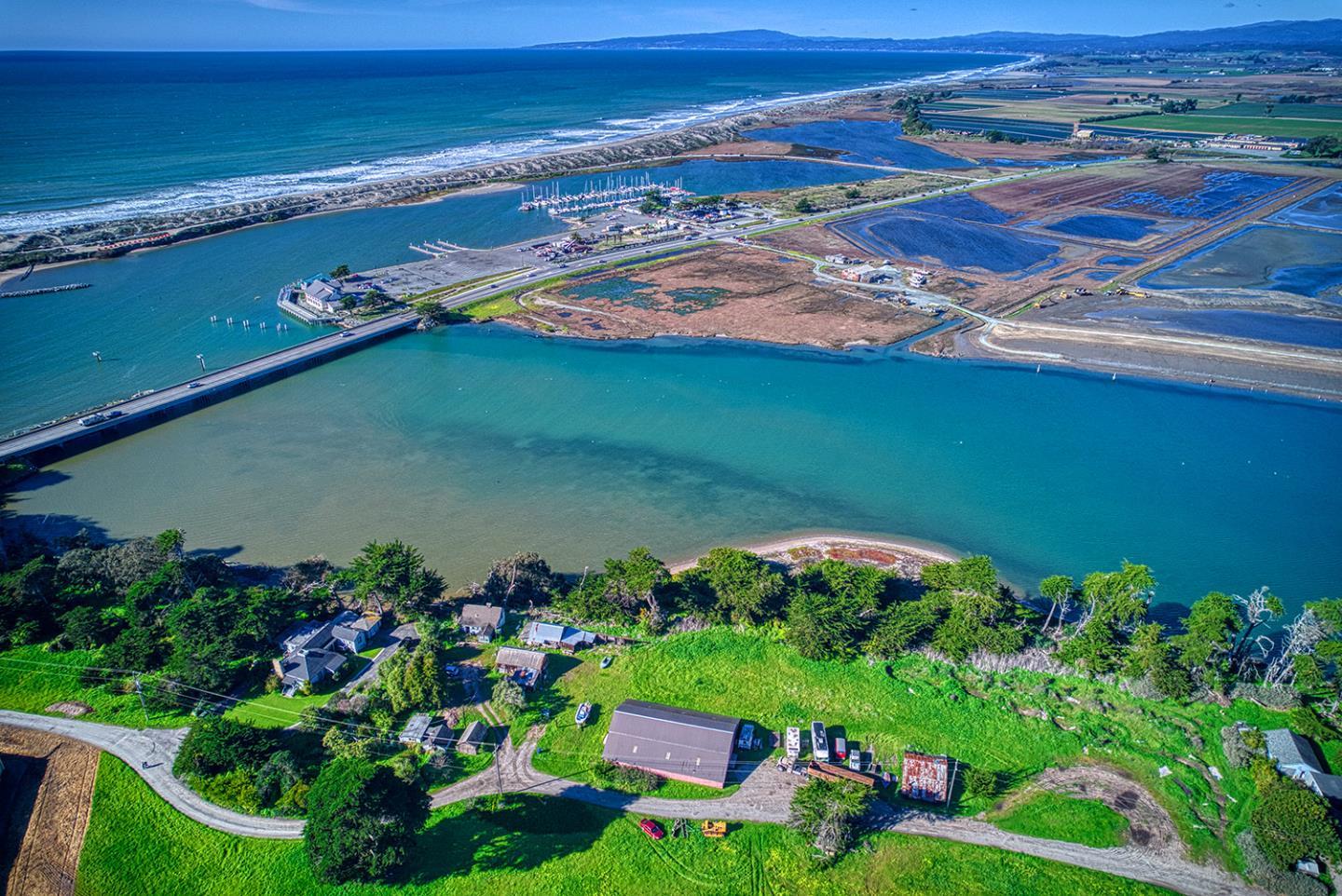 Detail Gallery Image 46 of 55 For 7201 Ca-1, Moss Landing,  CA 95039 - 9 Beds | 8 Baths