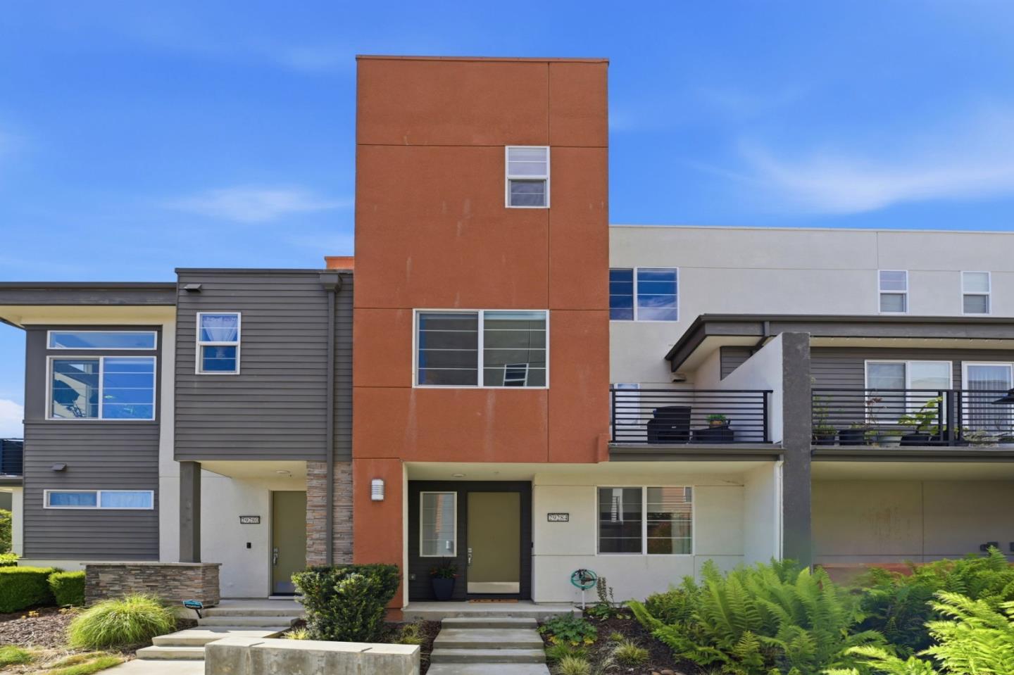 Front Image Thumbnail for ML82043738