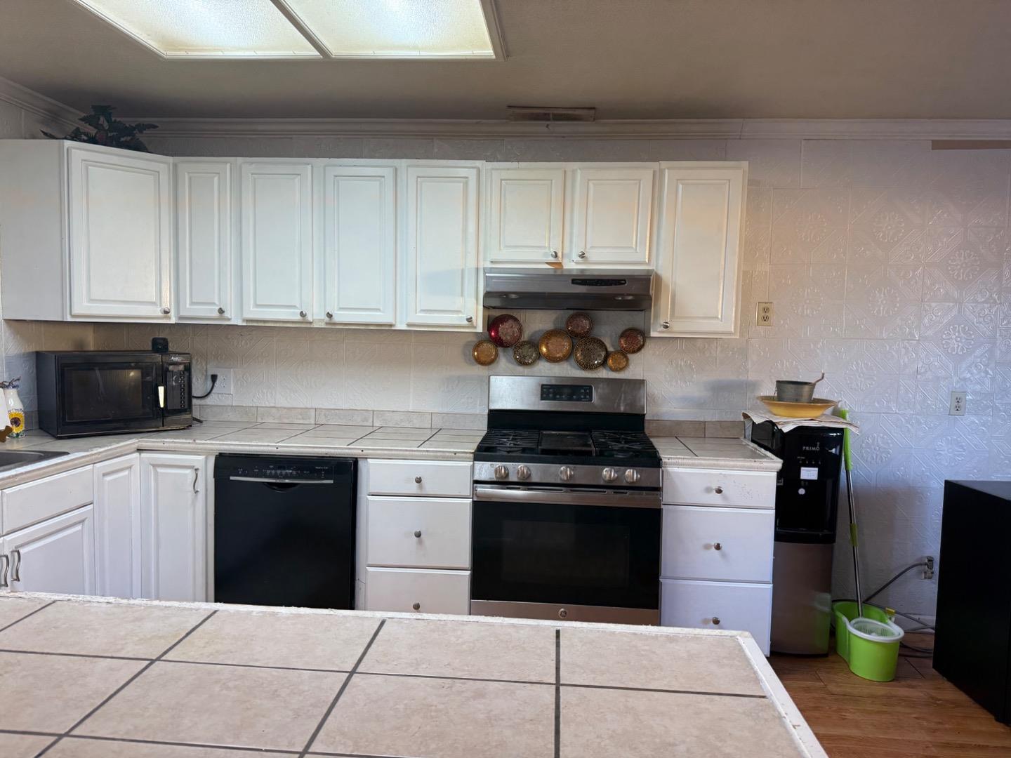 Detail Gallery Image 11 of 13 For 1133 Topaz Dr, Manteca,  CA 95336 - 4 Beds | 2 Baths