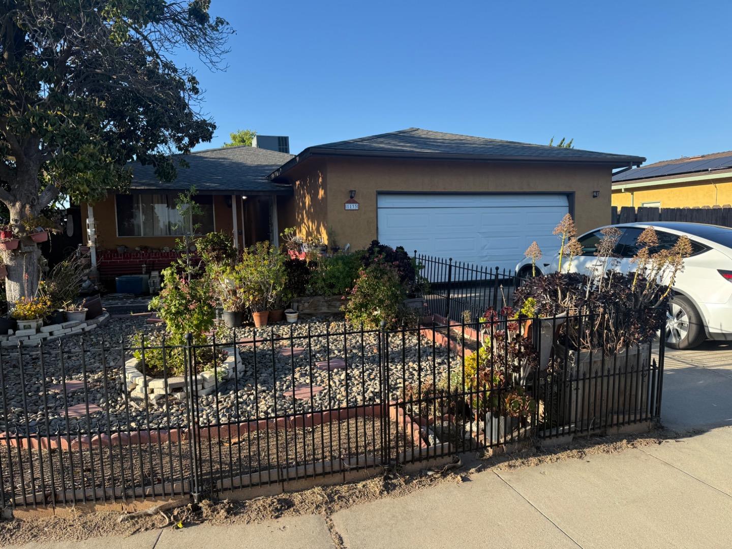 Detail Gallery Image 2 of 13 For 1133 Topaz Dr, Manteca,  CA 95336 - 4 Beds | 2 Baths