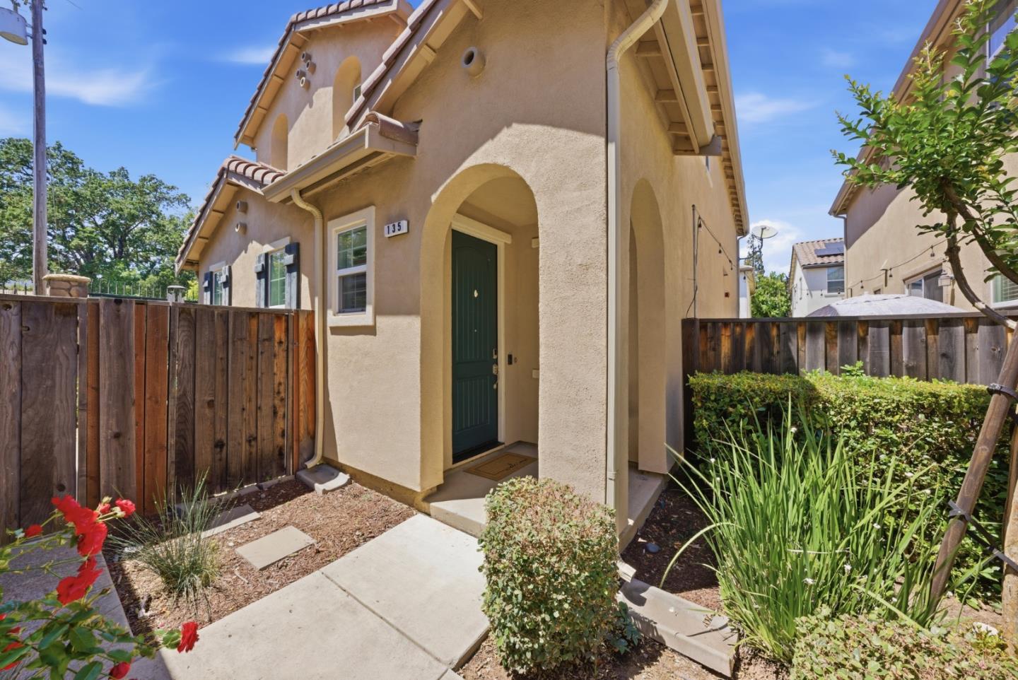 Front Image Thumbnail for ML82043743