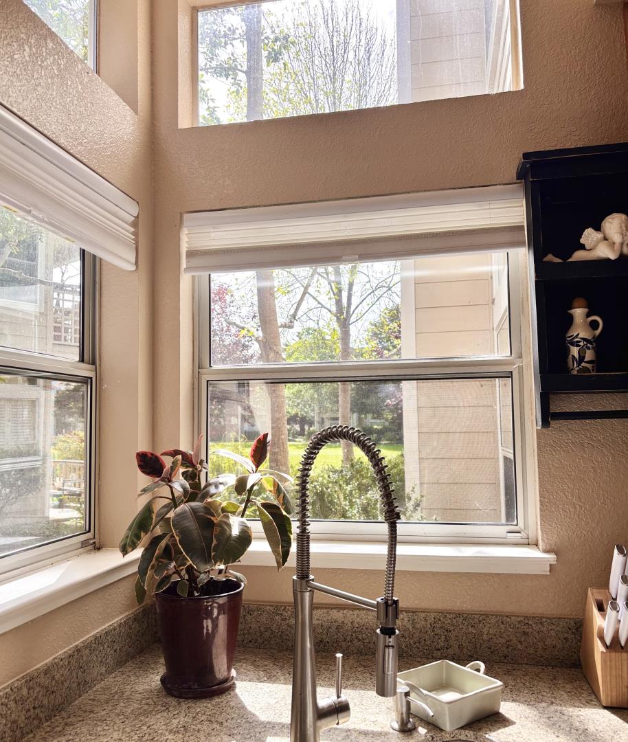 Detail Gallery Image 4 of 6 For 132 Amesport Lndg, Half Moon Bay,  CA 94019 - 2 Beds | 2 Baths