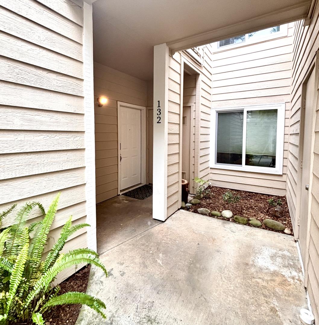 Detail Gallery Image 6 of 6 For 132 Amesport Lndg, Half Moon Bay,  CA 94019 - 2 Beds | 2 Baths