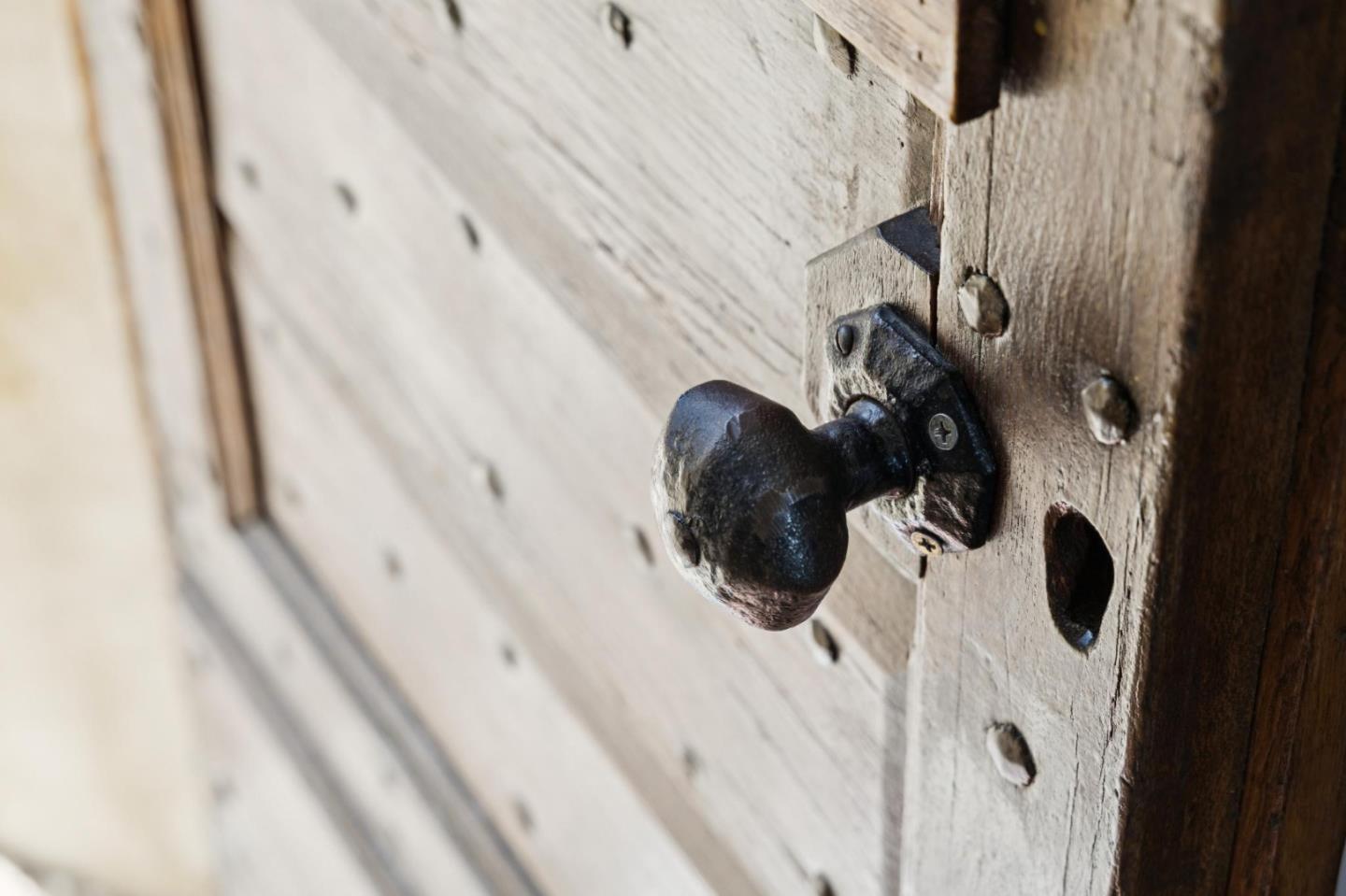 Detail Gallery Image 15 of 65 For 600 Moore Rd, Woodside,  CA 94062 - 4 Beds | 4/1 Baths