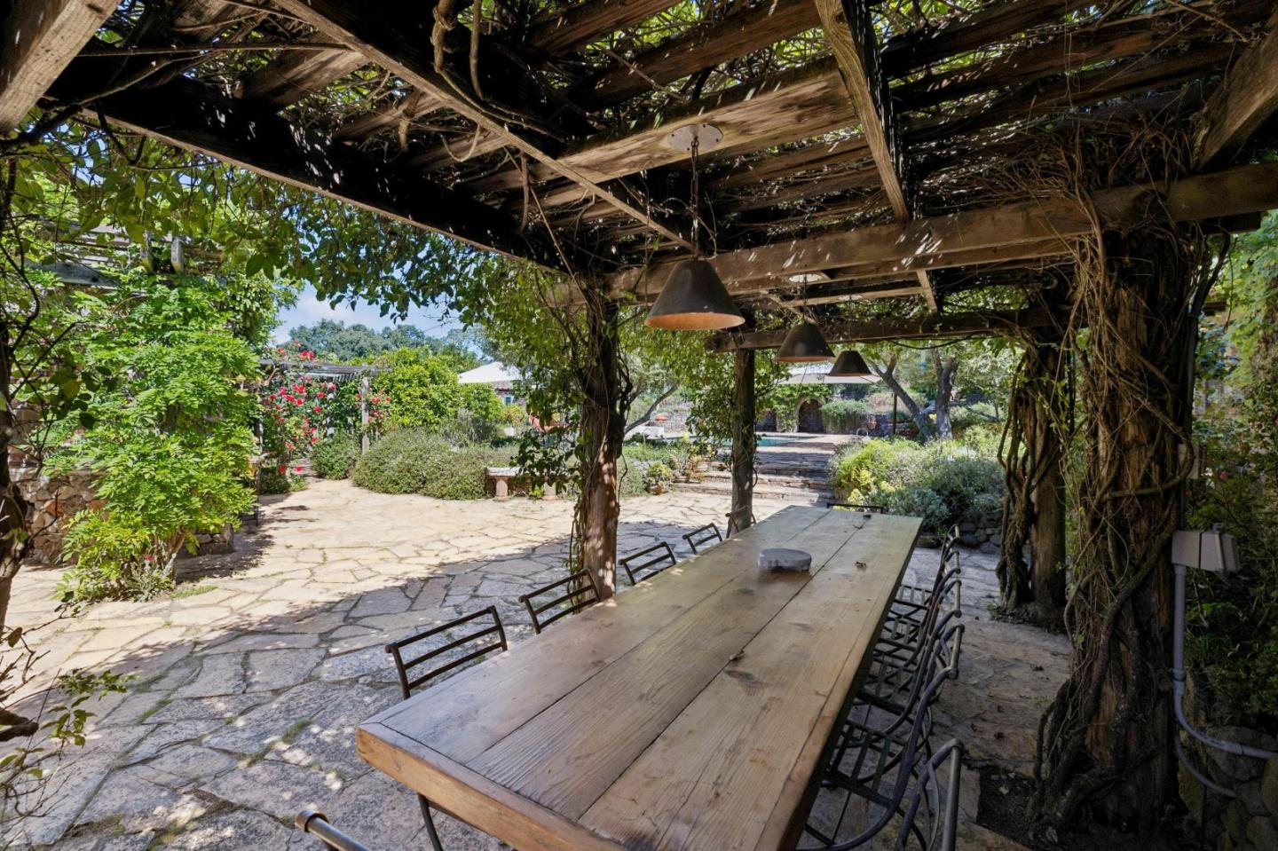 Detail Gallery Image 33 of 65 For 600 Moore Rd, Woodside,  CA 94062 - 4 Beds | 4/1 Baths