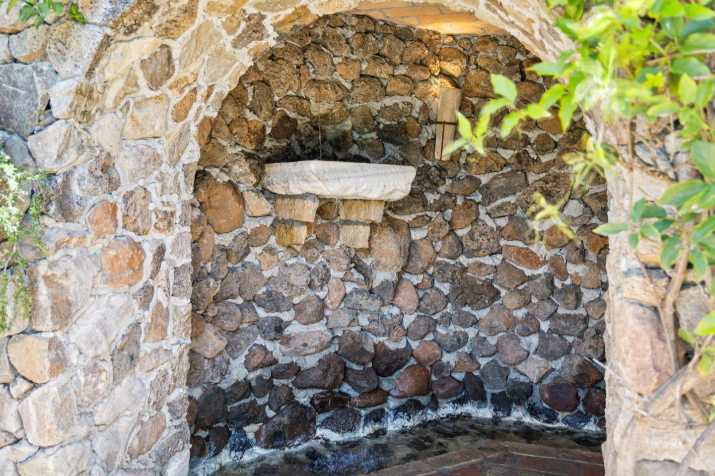 Detail Gallery Image 35 of 65 For 600 Moore Rd, Woodside,  CA 94062 - 4 Beds | 4/1 Baths