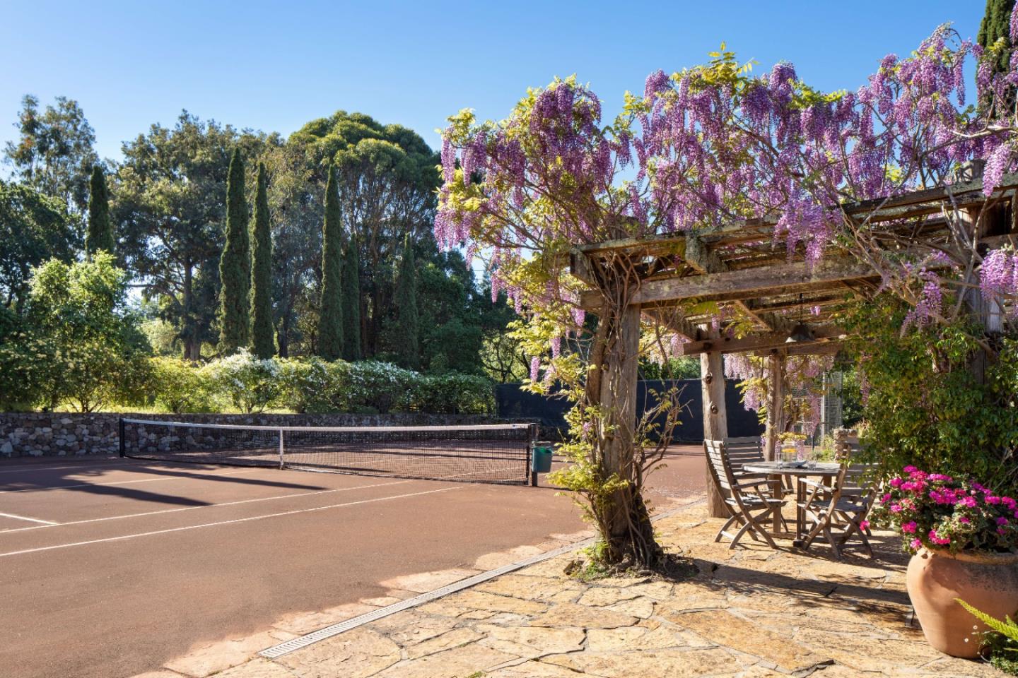 Detail Gallery Image 37 of 65 For 600 Moore Rd, Woodside,  CA 94062 - 4 Beds | 4/1 Baths