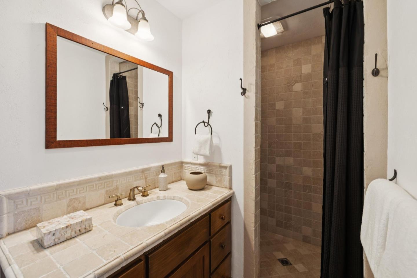 Detail Gallery Image 42 of 65 For 600 Moore Rd, Woodside,  CA 94062 - 4 Beds | 4/1 Baths