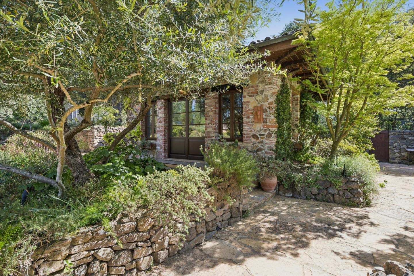 Detail Gallery Image 53 of 65 For 600 Moore Rd, Woodside,  CA 94062 - 4 Beds | 4/1 Baths