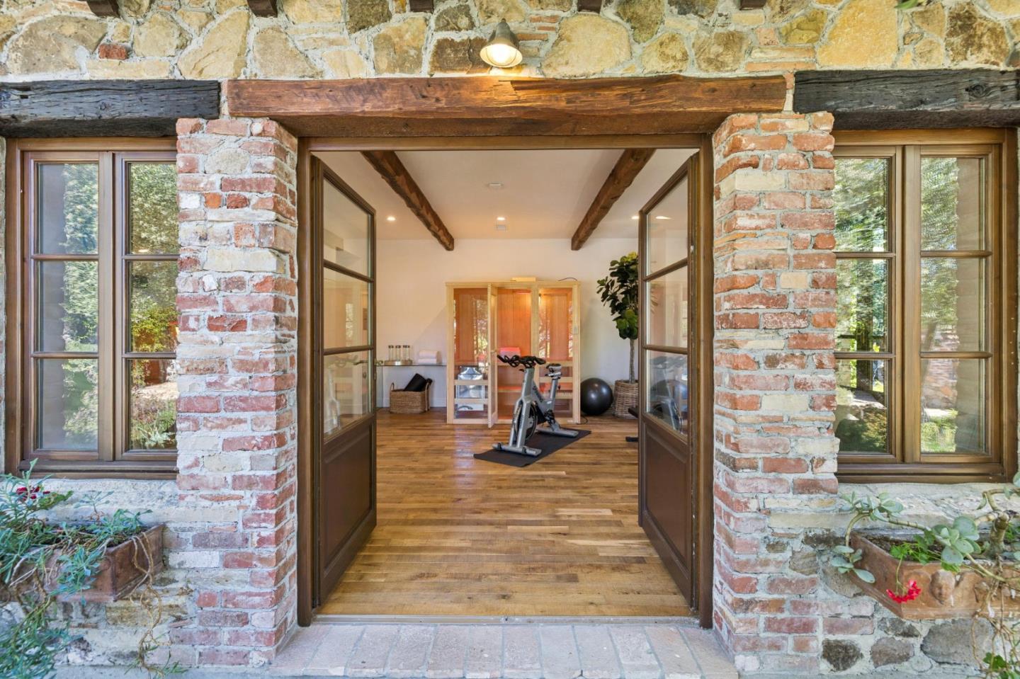 Detail Gallery Image 54 of 65 For 600 Moore Rd, Woodside,  CA 94062 - 4 Beds | 4/1 Baths