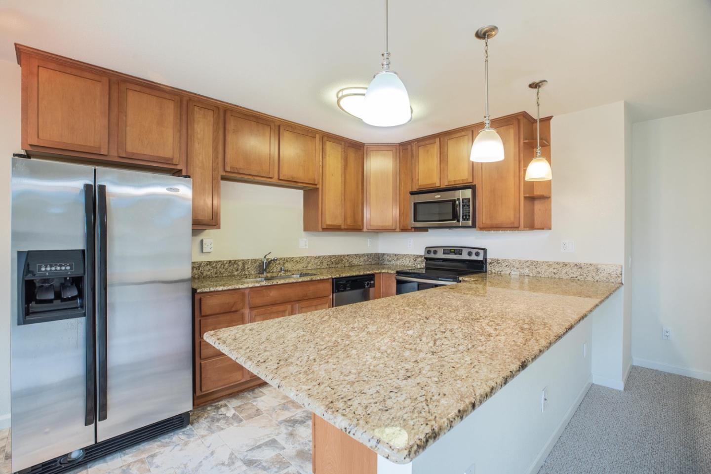 Detail Gallery Image 11 of 33 For 300 Glenwood Cir #258,  Monterey,  CA 93940 - 1 Beds | 1 Baths