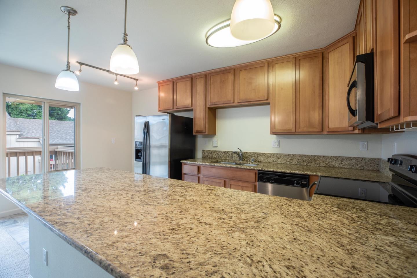 Detail Gallery Image 12 of 33 For 300 Glenwood Cir #258,  Monterey,  CA 93940 - 1 Beds | 1 Baths