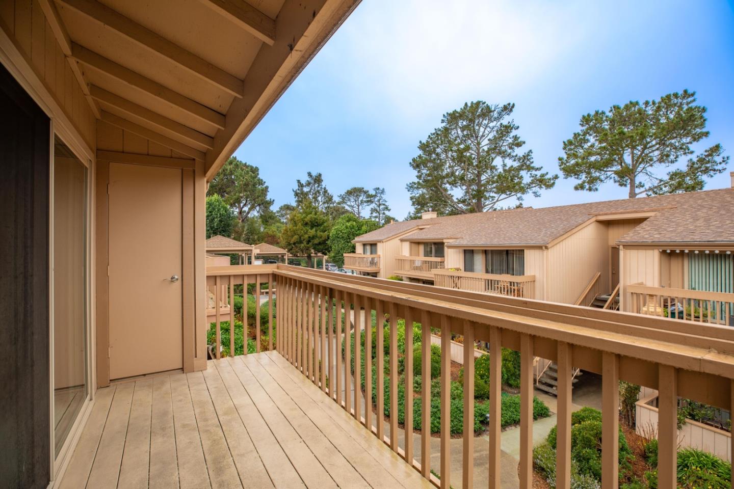 Detail Gallery Image 28 of 33 For 300 Glenwood Cir #258,  Monterey,  CA 93940 - 1 Beds | 1 Baths